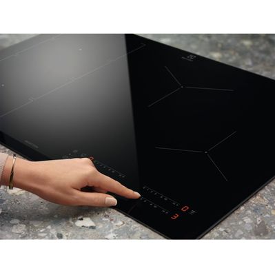 Варочная поверхность Electrolux CIV634